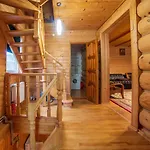 Zarina Villa Goeta